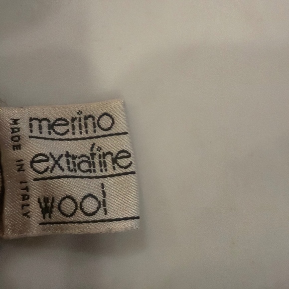 Henri Bendel 100% wool turtleneck sweater - Picture 4 of 6